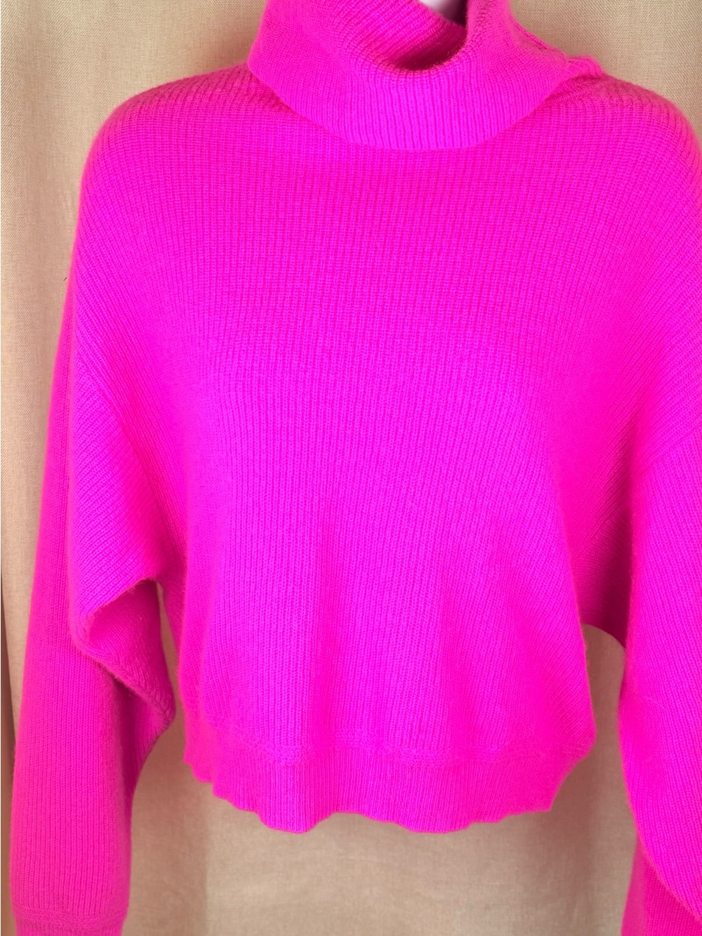 💗 Crush x Morley 100% Cashmere Hot Pink Cropped Turtleneck Sweater Size 2